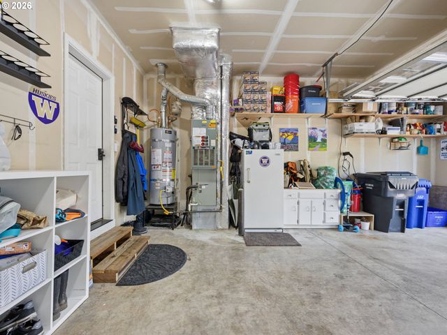 15022 Journey Dr, Oregon City, OR 97045