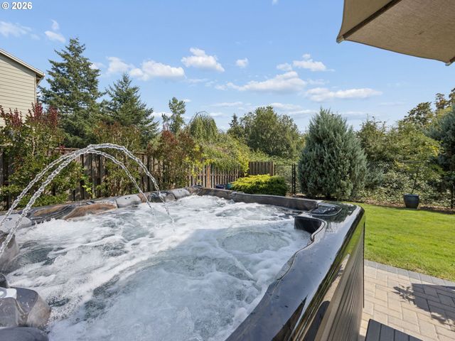 15022 Journey Dr, Oregon City, OR 97045