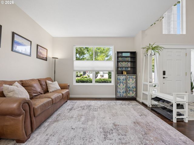 15022 Journey Dr, Oregon City, OR 97045