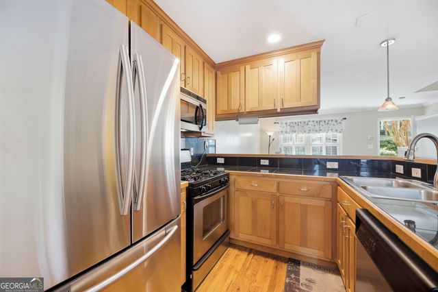 2232 Dunseath Avenue NW APT 203, Atlanta, GA 30318