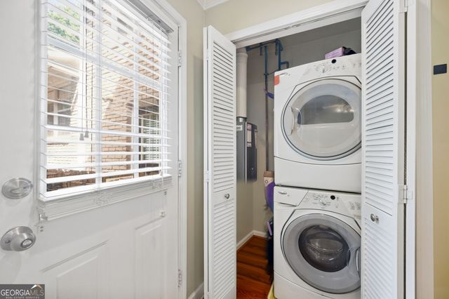 2232 Dunseath Avenue NW APT 203, Atlanta, GA 30318