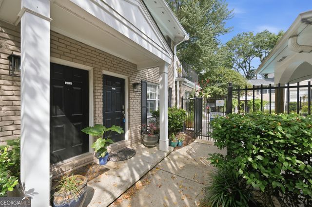 2232 Dunseath Avenue NW APT 203, Atlanta, GA 30318
