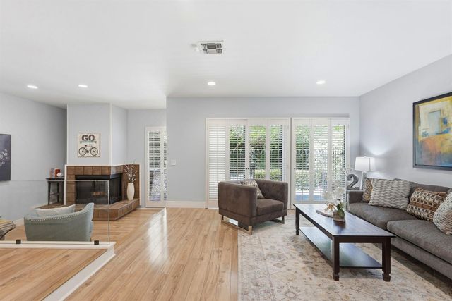 2539 Exeter Square Ln, Sacramento, CA 95825