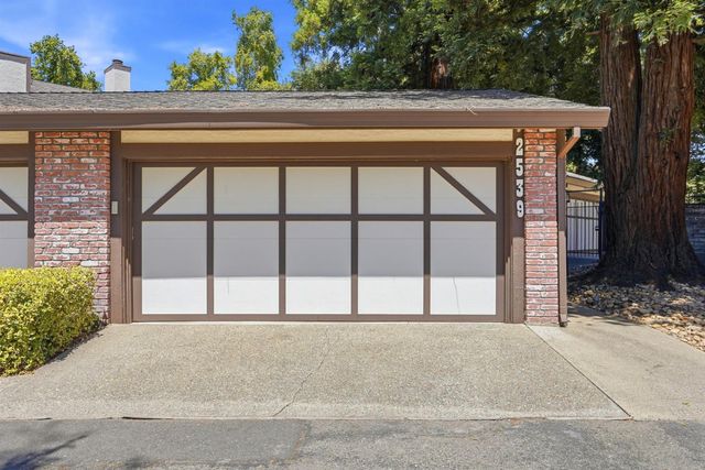 2539 Exeter Square Ln, Sacramento, CA 95825