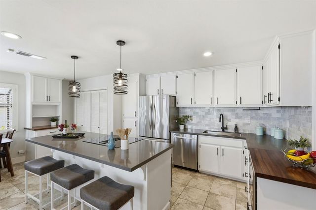 2539 Exeter Square Ln, Sacramento, CA 95825