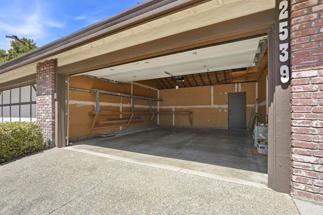 2539 Exeter Square Ln, Sacramento, CA 95825