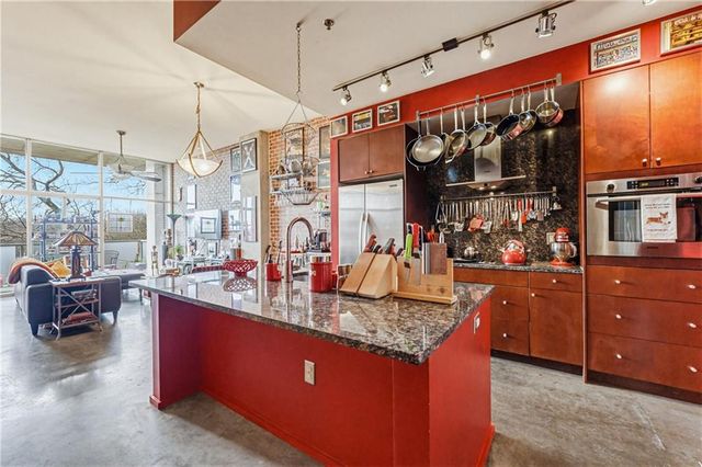 130 Arizona Ave NE 305, Atlanta, GA 30307