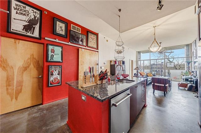 130 Arizona Ave NE 305, Atlanta, GA 30307