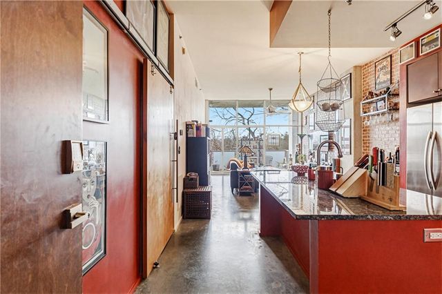 130 Arizona Ave NE 305, Atlanta, GA 30307