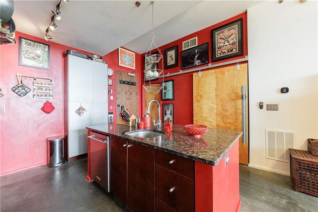 130 Arizona Ave NE 305, Atlanta, GA 30307