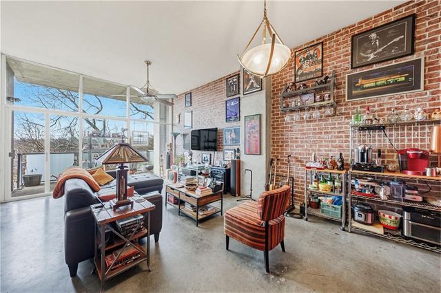 130 Arizona Ave NE 305, Atlanta, GA 30307