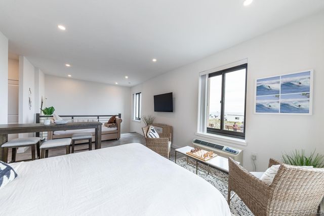 100 W Broadway 1H, Long Beach, NY 11561