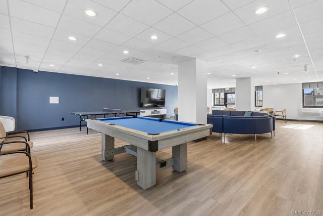 100 W Broadway 1H, Long Beach, NY 11561