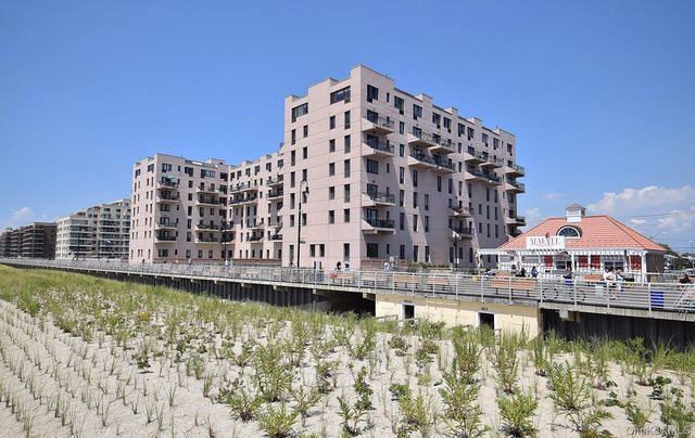 100 W Broadway 1H, Long Beach, NY 11561