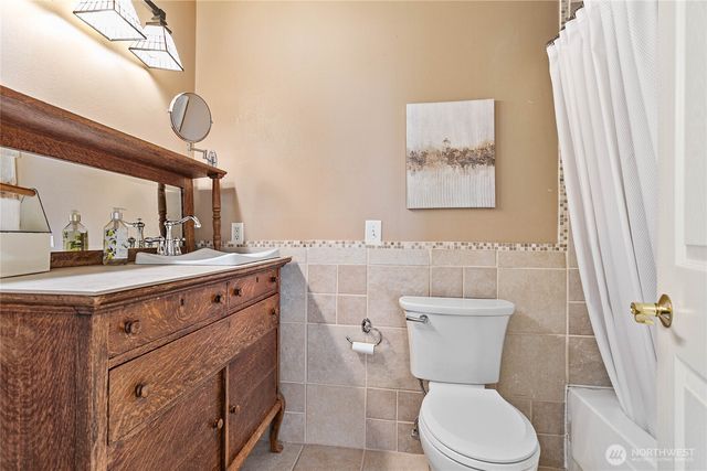 909 Queen Street, Bellingham, WA 98229