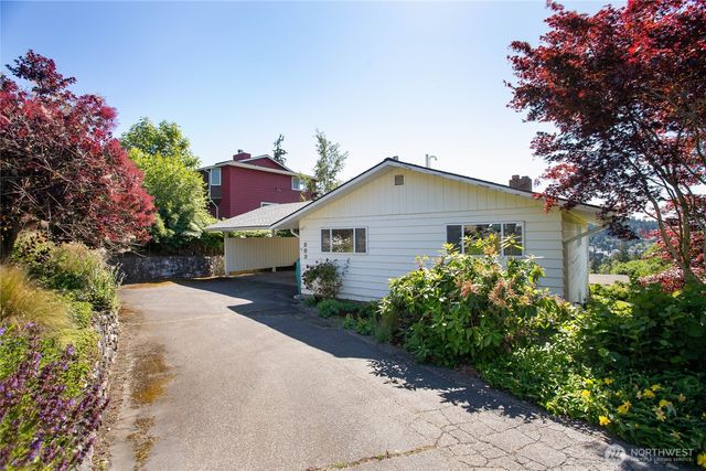 909 Queen Street, Bellingham, WA 98229