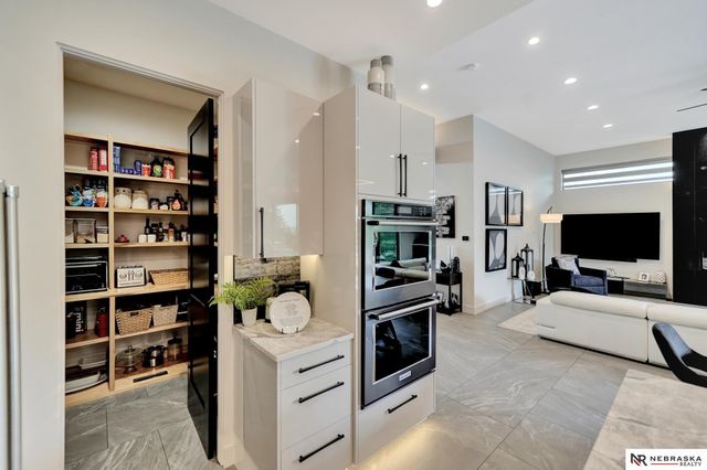 9619 Toma Road, Lincoln, NE 68526