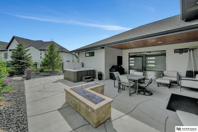 9619 Toma Road, Lincoln, NE 68526