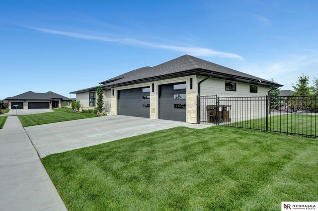 9619 Toma Road, Lincoln, NE 68526