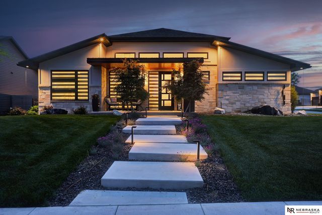 9619 Toma Road, Lincoln, NE 68526