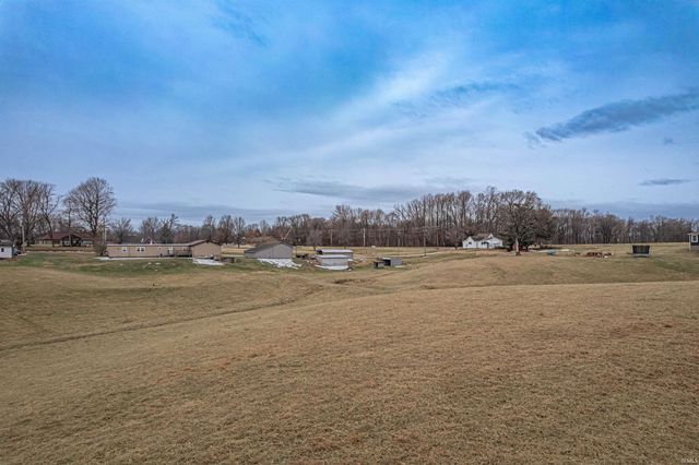 5100 Haines Road, Wadesville, IN 47638