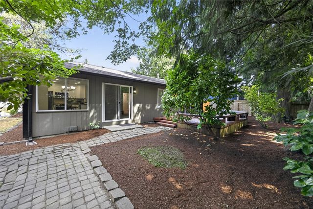 12615 SE 318th Way, Auburn, WA 98092