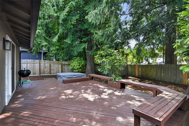 12615 SE 318th Way, Auburn, WA 98092