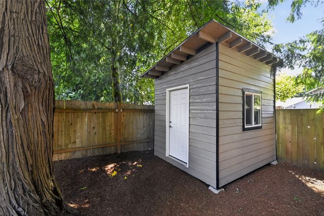12615 SE 318th Way, Auburn, WA 98092