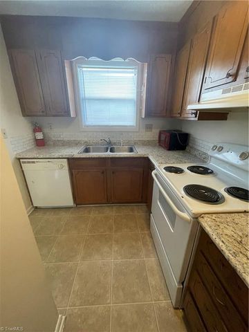 2000 Swaim Ridge Circle G, Winston-salem, NC 27127