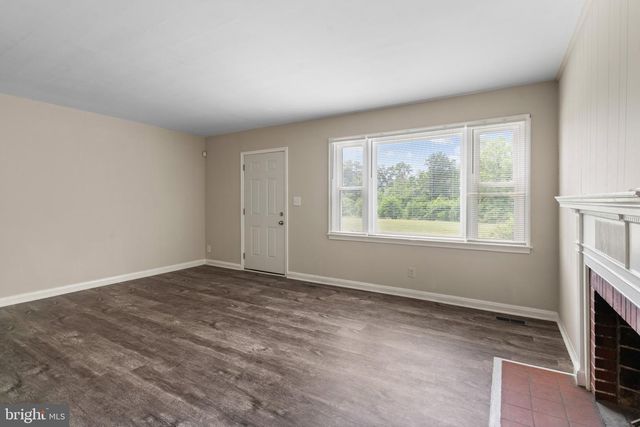 6023 CHINQUAPIN PKWY, Baltimore, MD 21239