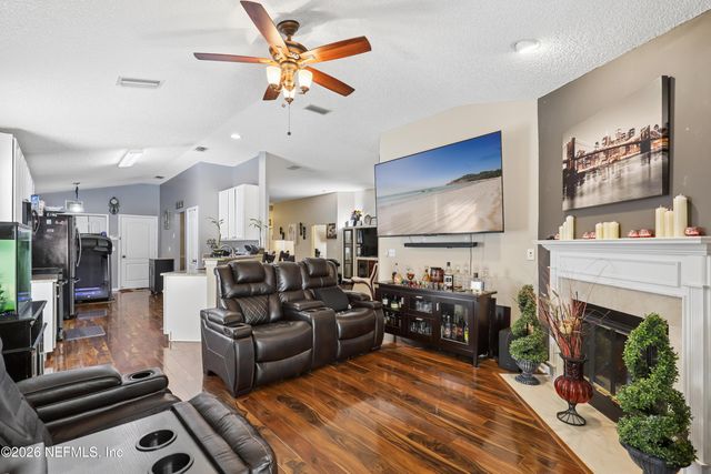 2547 CARSON OAKS Drive, Jacksonville, FL 32221