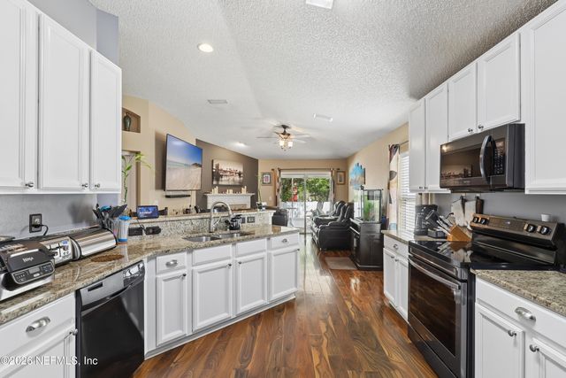 2547 CARSON OAKS Drive, Jacksonville, FL 32221