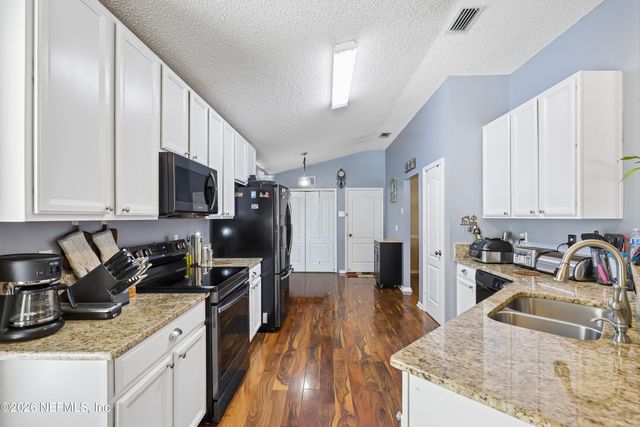 2547 CARSON OAKS Drive, Jacksonville, FL 32221