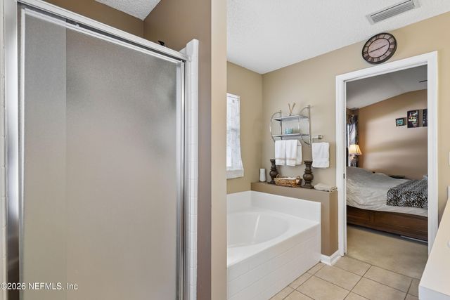 2547 CARSON OAKS Drive, Jacksonville, FL 32221