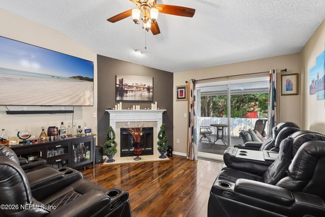 2547 CARSON OAKS Drive, Jacksonville, FL 32221