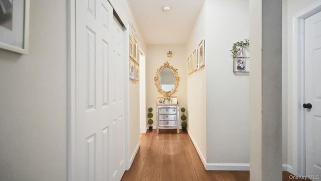 25 Manor Avenue, White Plains, NY 10605