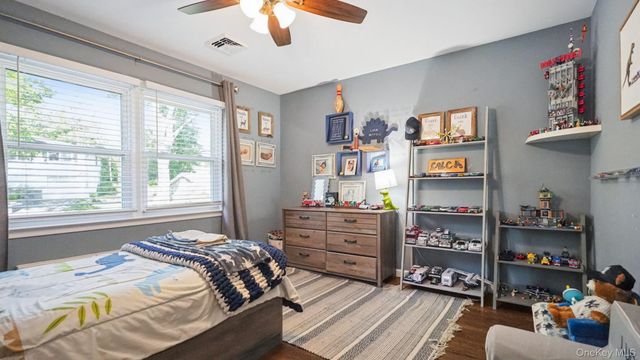 25 Manor Avenue, White Plains, NY 10605
