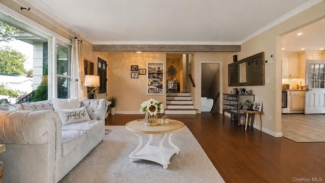 25 Manor Avenue, White Plains, NY 10605