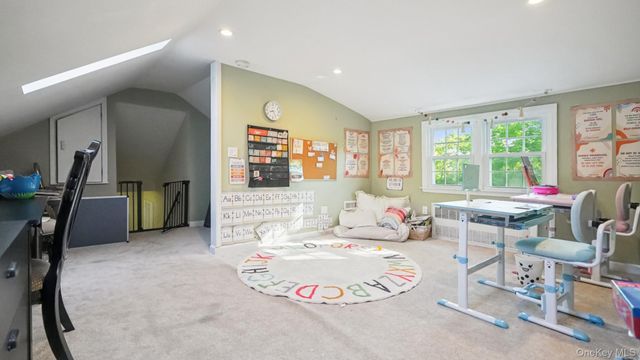 25 Manor Avenue, White Plains, NY 10605