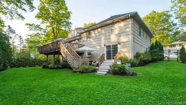 25 Manor Avenue, White Plains, NY 10605