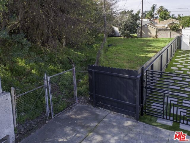 2303 S Palm Grove Drive, Los Angeles, CA 90016