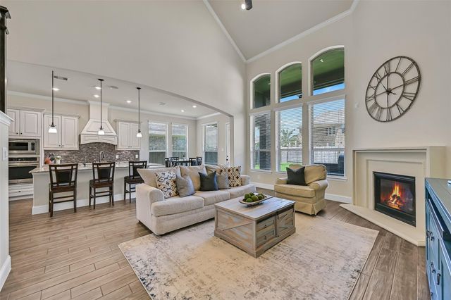 1645 Longwood Glen Lane, Friendswood, TX 77546