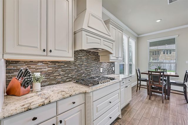 1645 Longwood Glen Lane, Friendswood, TX 77546