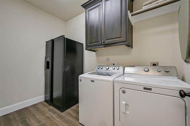 1645 Longwood Glen Lane, Friendswood, TX 77546