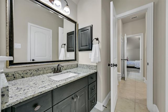 1645 Longwood Glen Lane, Friendswood, TX 77546