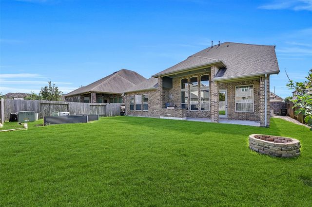 1645 Longwood Glen Lane, Friendswood, TX 77546