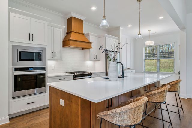 624 Dunmeyer Ct, Nolensville, TN 37135