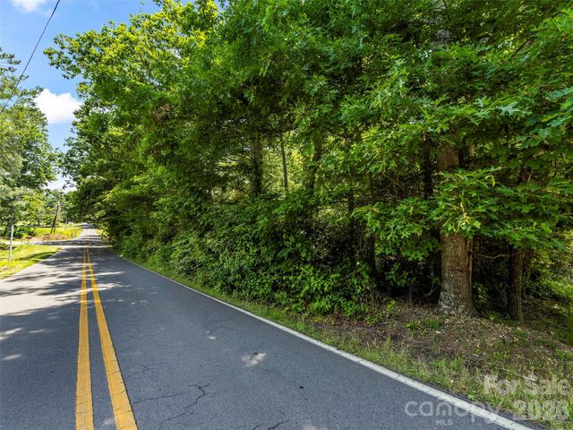 742 Hiawassee Avenue, Black Mountain, NC 28711