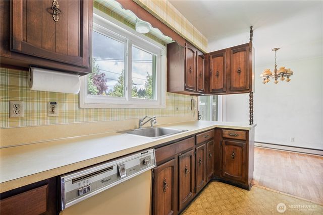 2586 Taylor, Longview, WA 98632
