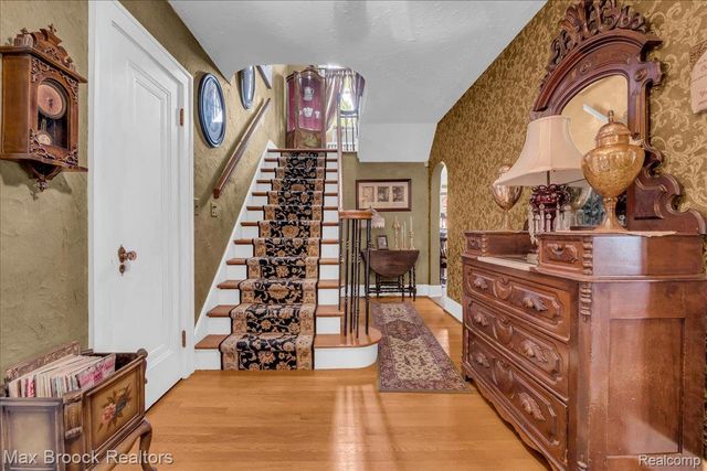 243 Cherokee Road, Pontiac, MI 48341